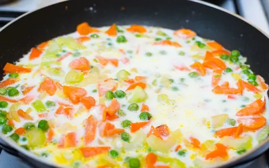 thêm sữa vào rau củ