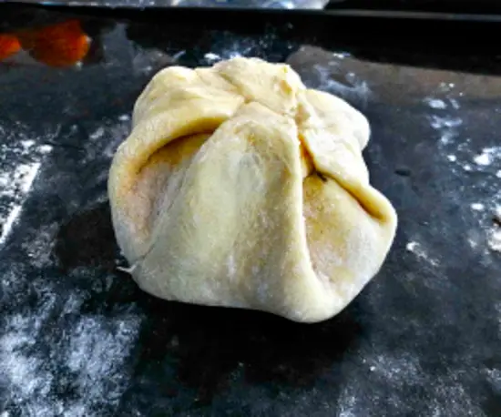chuộn tròn vỏ bánh lại