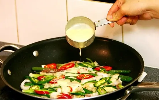 cach-lam-banh-pancake-hai-san-han-quoc-g