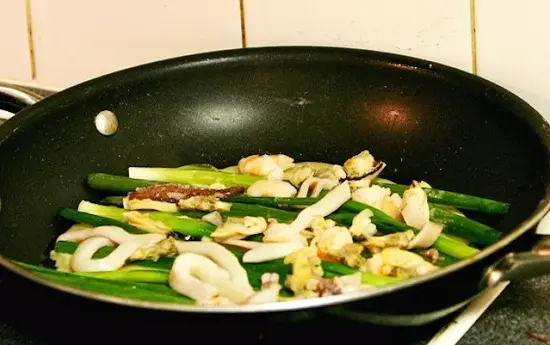 cach-lam-banh-pancake-hai-san-han-quoc-f