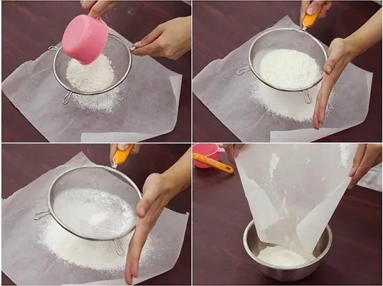 rây bột để làm bánh pancake