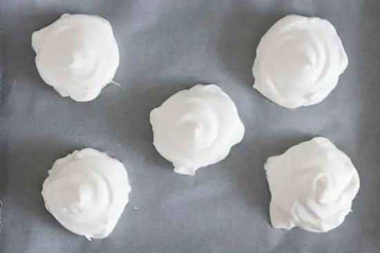 cach-lam-banh-pavlova-dau-tay-sieu-de-3