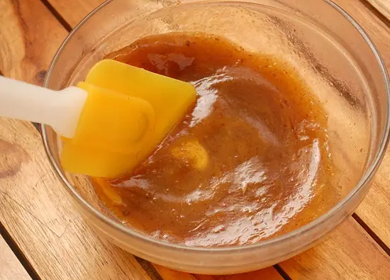 trộn các nguyên liệu mềm