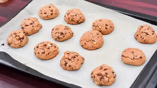 cach-lam-banh-quy-bo-chocolate-4