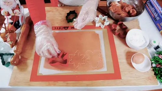 cắt hình bánh
