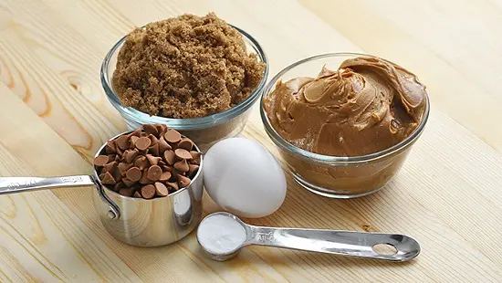 Cách làm bánh quy vị bơ quế với socola chip 2