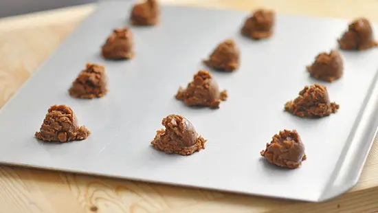 Cách làm bánh quy vị bơ quế với socola chip 4