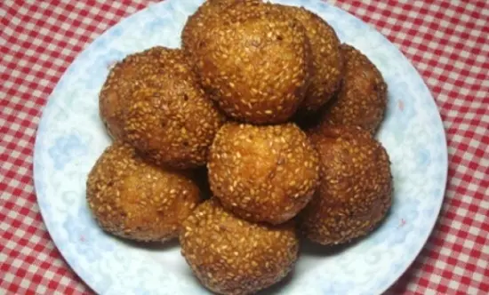 Cách làm bánh rán vừng giòn thơm