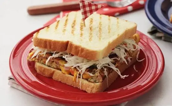 bánh sandwich kẹp cho bữa sáng