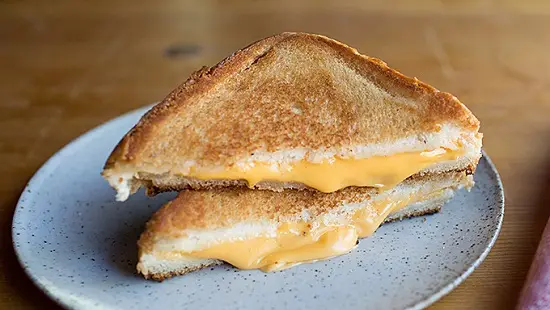 Cách làm bánh sandwich phô mai nướng thơm ngậy