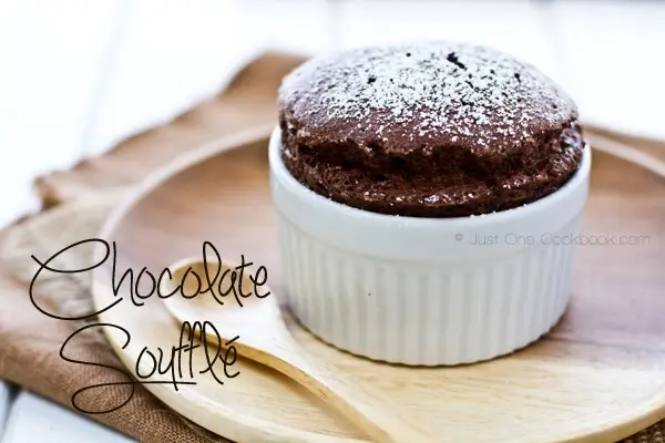 Cách làm bánh souffle sô cô la kiểu Pháp 9
