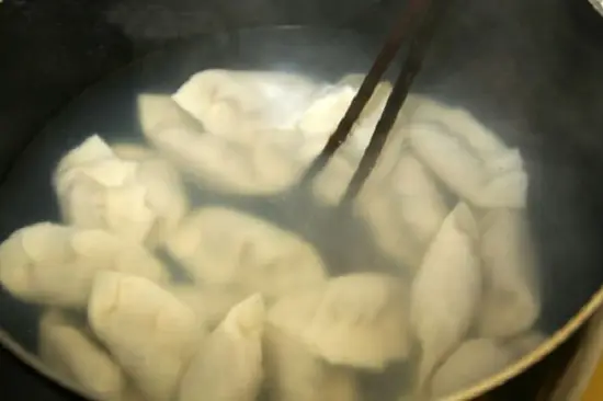 đem luộc bánh