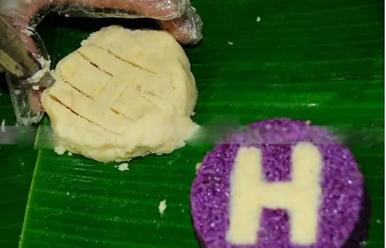 trổ chữ trên đậu xanh