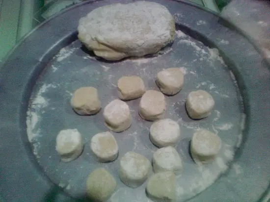 cách làm bánh tiêu nặn bột