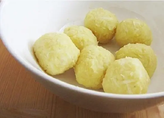 Nhân đậu xanh làm bánh trôi tàu