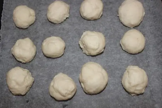 vo viên bột bánh
