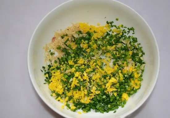 trộn nhân bánh