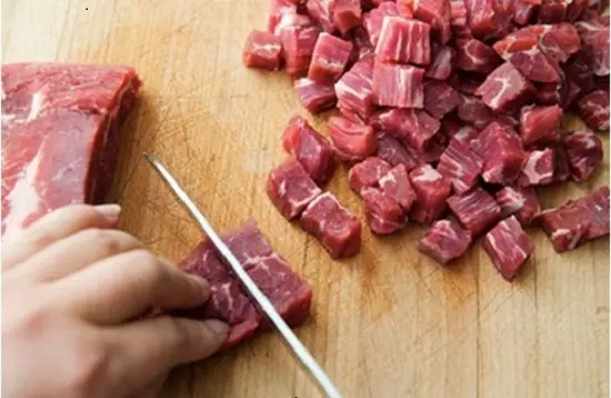 Bắp bò kho gừng sả ngon lạ miệng