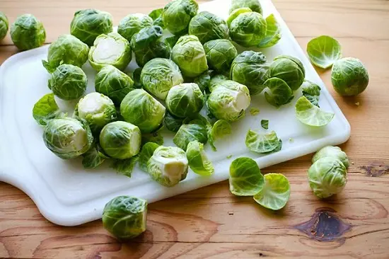 cách làm bắp cải brucxen xào dừa 2