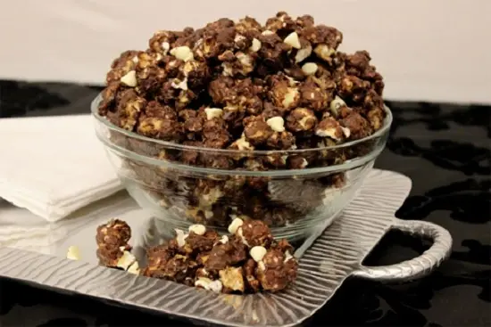 Cách làm bắp rang bơ vị Oreo