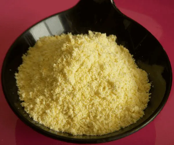 Bột bắp bạn mua ở ngoài nhé