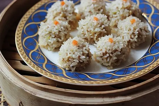 Cách làm bò viên bọc xôi thơm dẻo