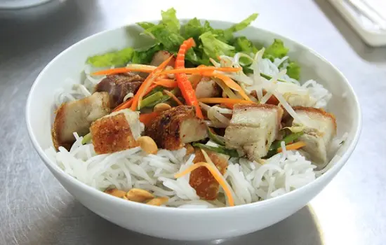 Cách làm bún mắm nêm thịt luộc ngon nhất