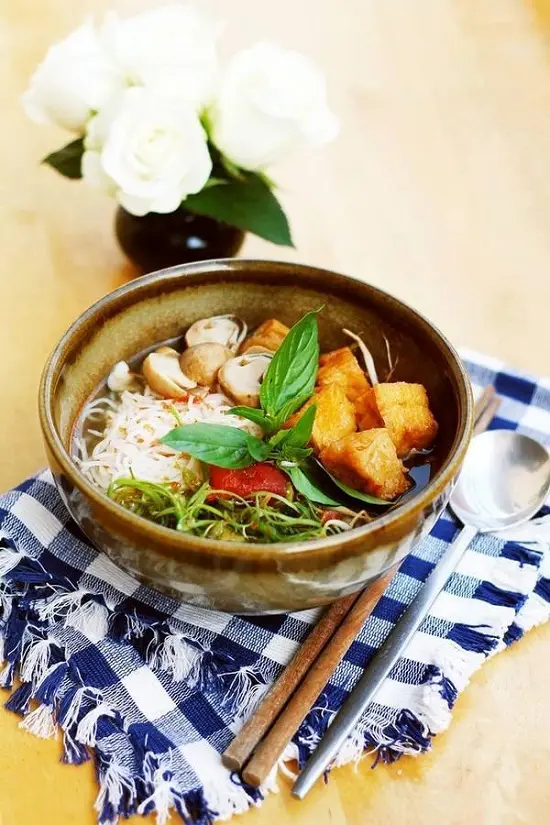 Cách làm bún thái chua cay cay thơm ngon 1