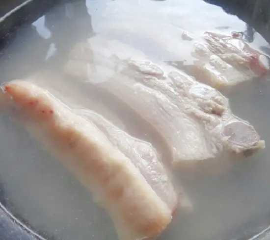 Các bước thực hiện món bún thịt luộc sấu kho 1