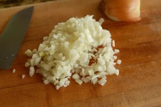Chuẩn bị nguyên liệu làm bún thịt nướng 2