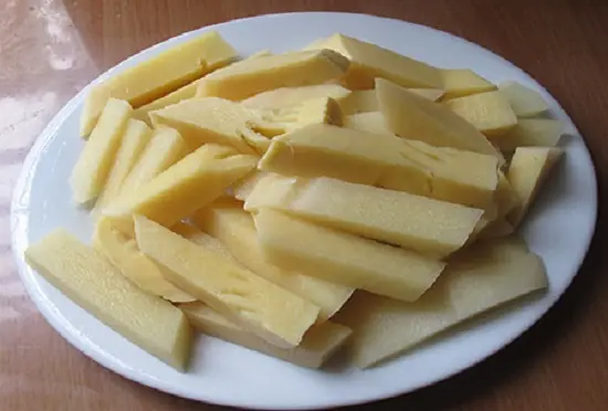 cá nục kho măng sơ chế