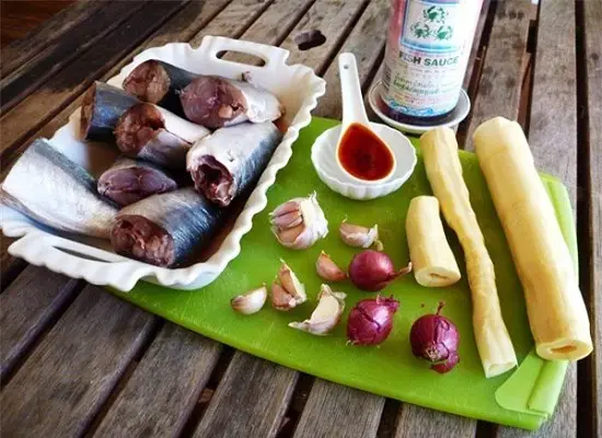cá nục kho măng nguyên liệu