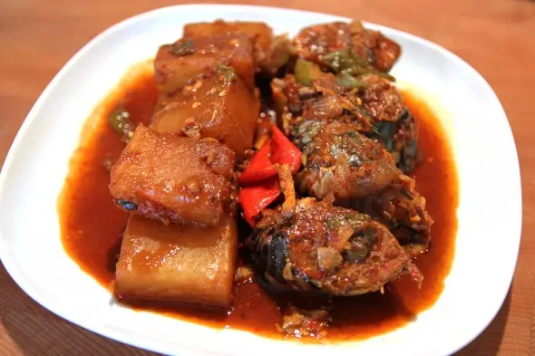 Cách làm cá thu kho củ cải cay cay kiểu Hàn 8