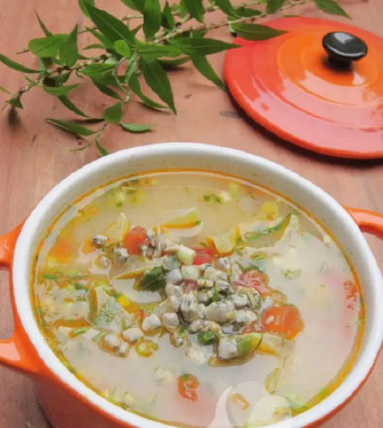 canh hến nấu khế