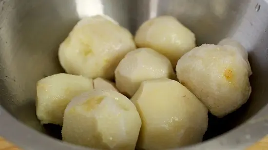 Cách làm canh khoai môn thịt bò ngon tuyệt 3