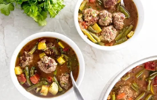 Cách làm canh thịt viên kiểu Mexico ngon cho bữa tối 8