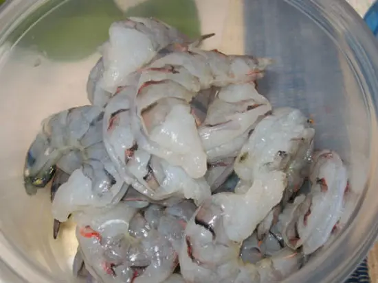Hoc-lam-canh-tom-chua-cay-ngon-dac-biet-3
