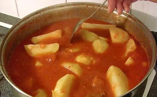 Cách làm canh xương hầm cay ngon cho bữa tối