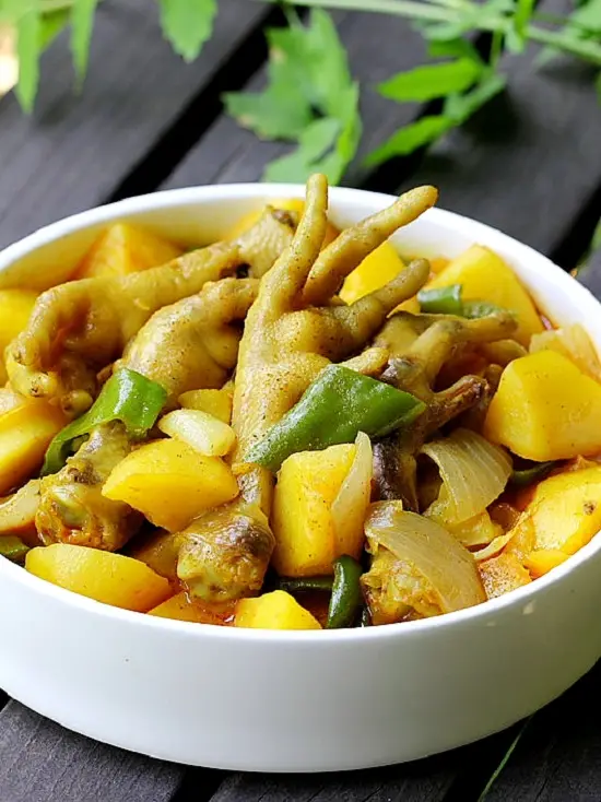 chân gà nấu cà ri thành phẩm