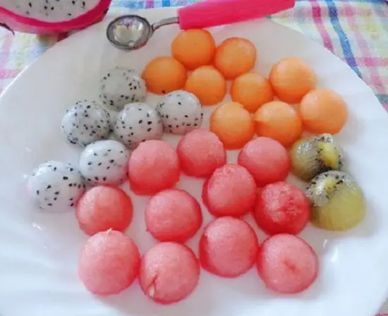 tạo hình cho trái cây