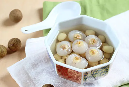 Cách làm chè sen long nhãn giải nhiệt rất tốt