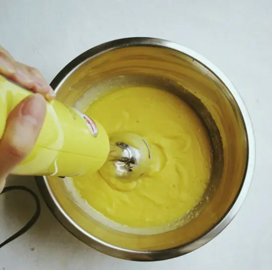 Cách làm chè thập cẩm sữa dừa đơn giản mà ngon 3