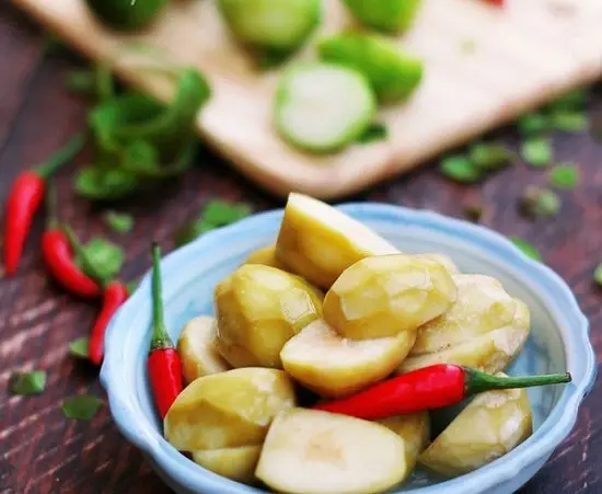 Cách làm cóc ngâm chua ngọt ai cũng mê