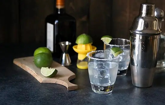 Cách làm cocktail Magarita cổ điển