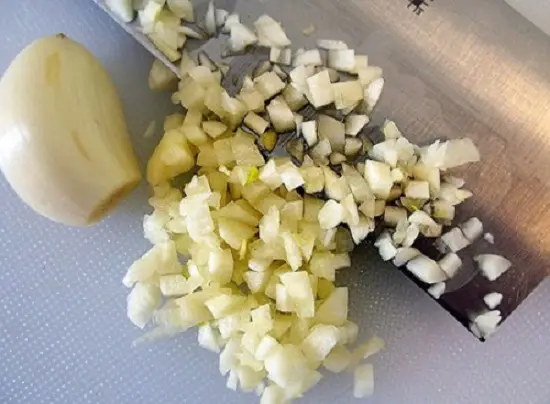 tỏi băm