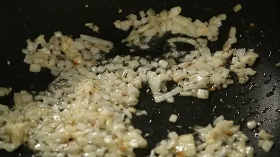 Cách làm cơm rang Hàn Quốc ngon đúng chuẩn 3
