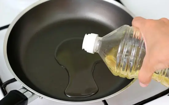Cách làm cơm rang thịt gà đơn giản chuẩn vị
