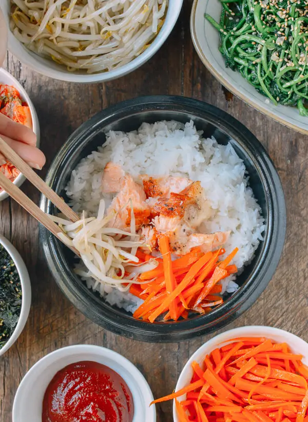 Huong dan lam mon Bibimbap com tron ca hoi dung vi Han Quoc e