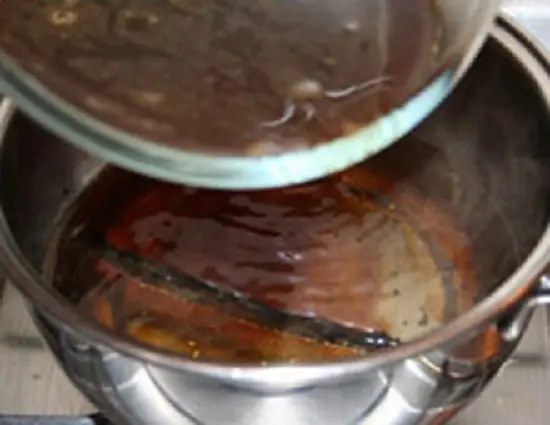 cho cà phê vào đun