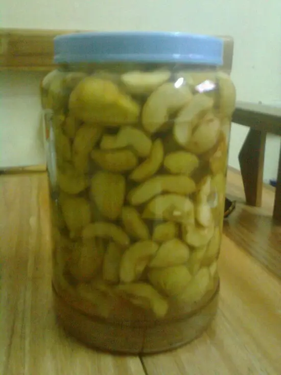 dấm táo mèo ngâm táo